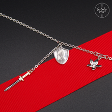 Load image into Gallery viewer, Mulan The Heroine Necklace
